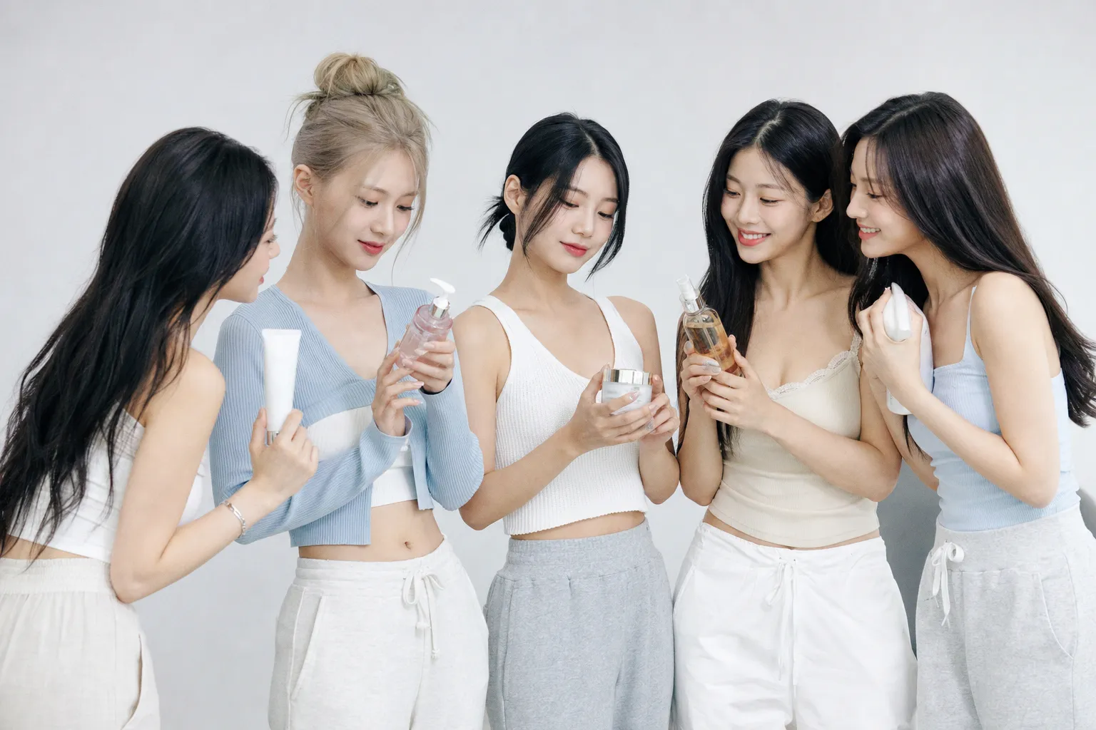 Концепт-фото fromis_9 к альбому Glow Me: анализ визуалов
