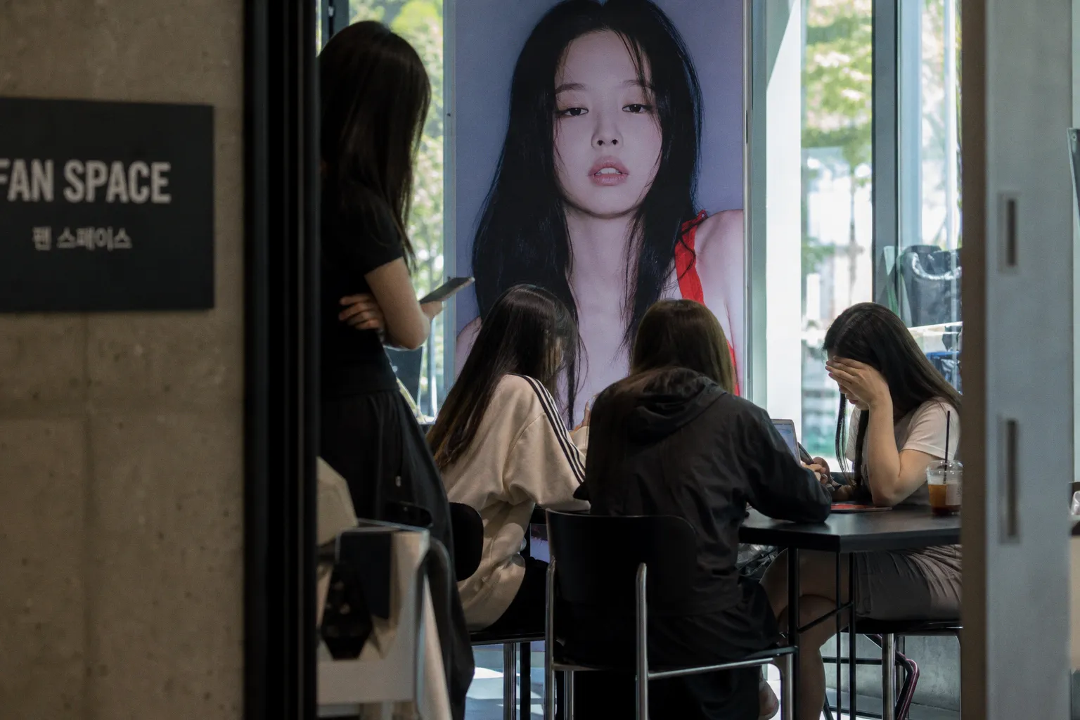 Новый тизер Дженни из BLACKPINK спровоцировал скандал из-за обвинений в плагиате
